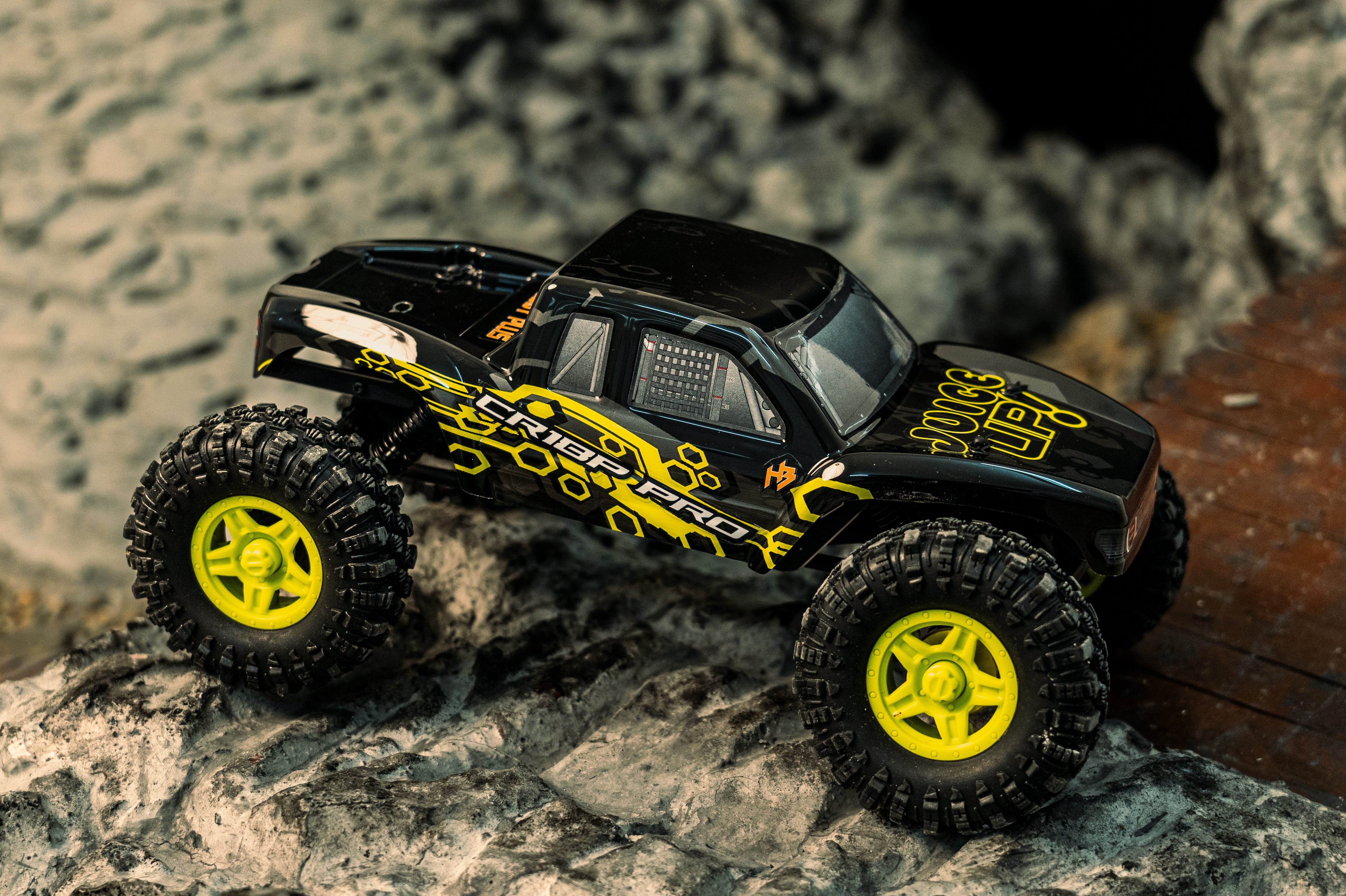 ***OPENBOX*** Hobby Plus 1/18 CR 18P PRO Brushless Juice Up 4X4 RTR Rock Crawler - Yellow